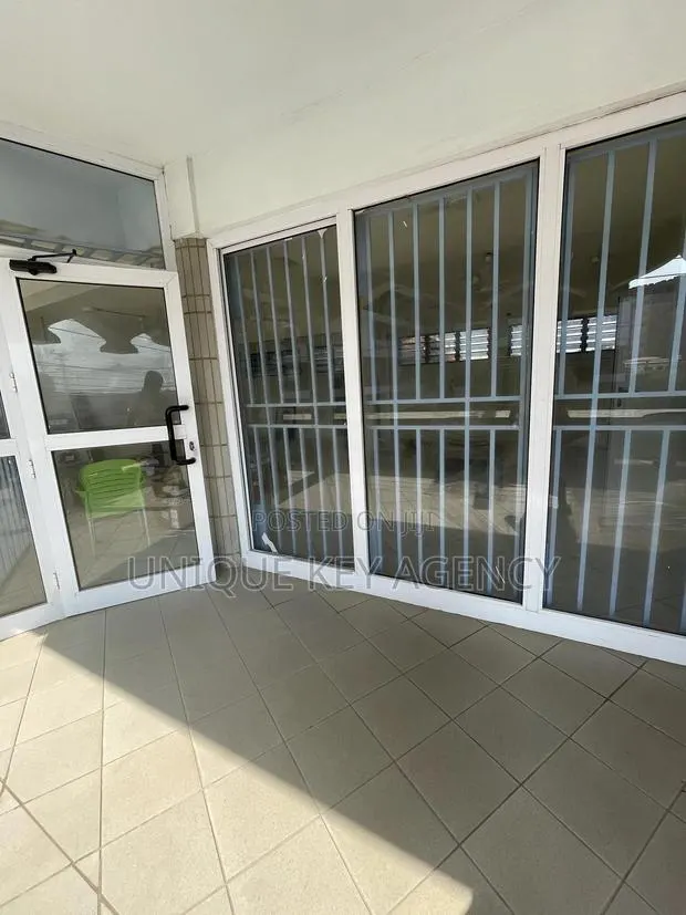 Office Space to Let in Dzorwulu · Photo 1