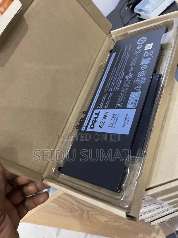 6mt4t Dell Battery ( 5470, 5570) · Photo 1