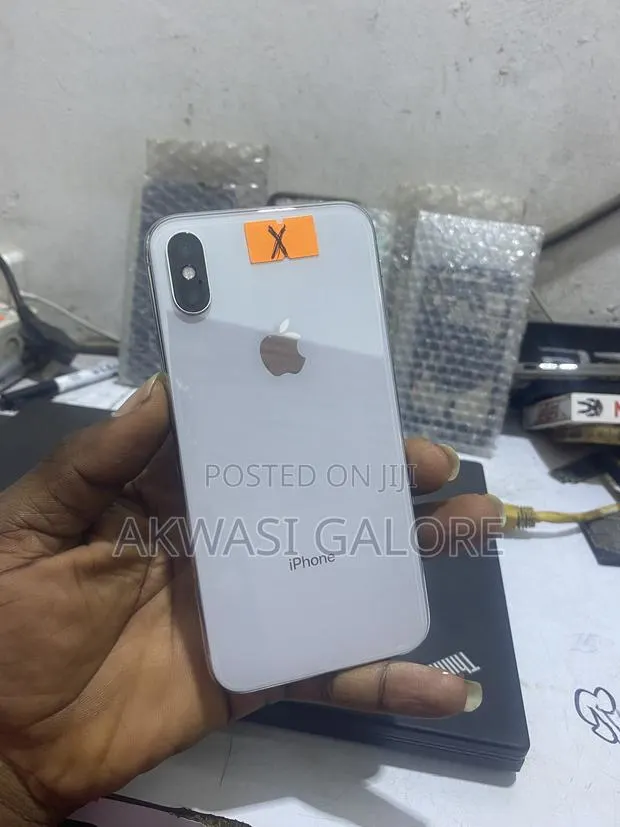 Apple iPhone XS 256 GB White · Photo 1