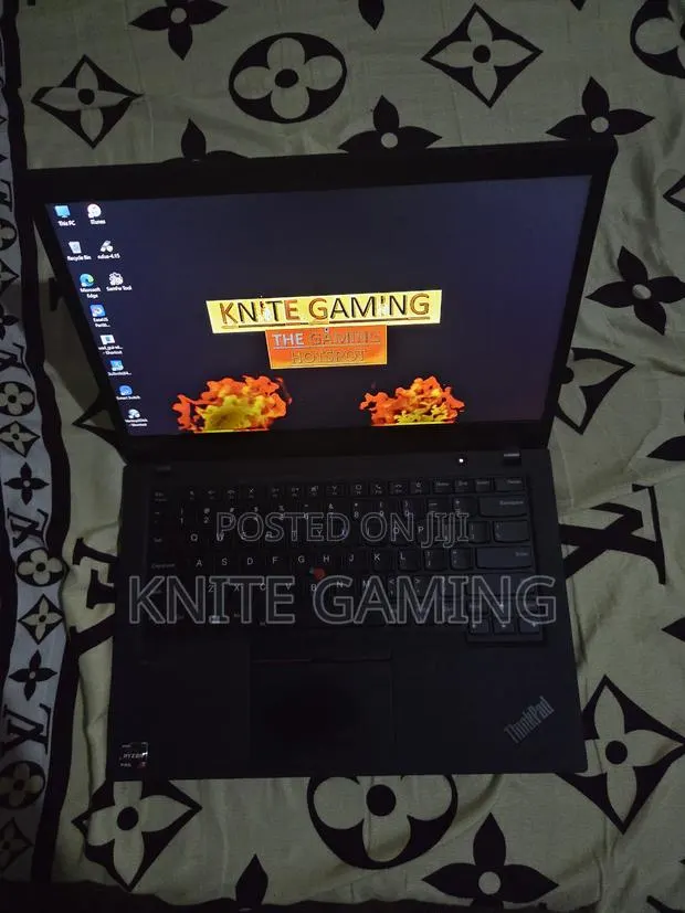 Laptop Lenovo ThinkPad P14s 24GB AMD Ryzen 7 SSD 256GB · Photo 1