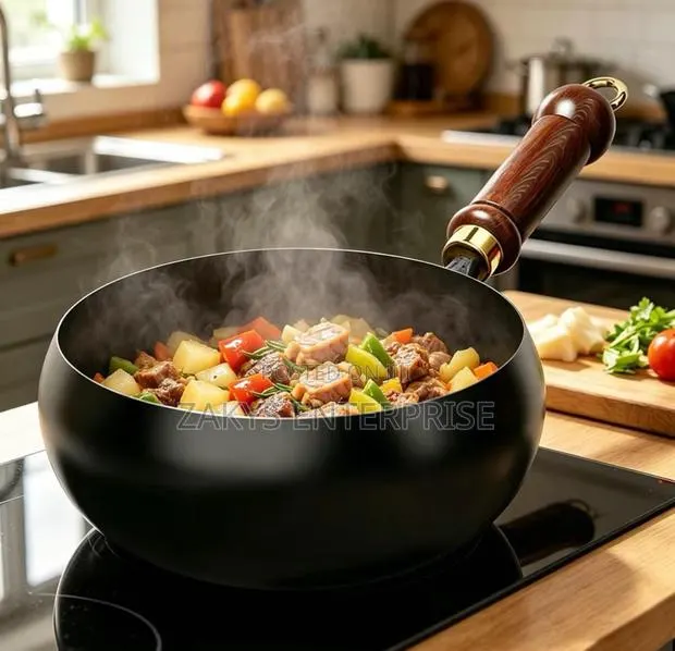 Carbon Steel Wok Pan With Lid 24cm · Photo 1