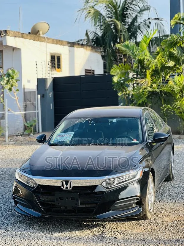 Honda Accord LX (1.5L 4cyl Turbo CVT) 2019 Black · Photo 1