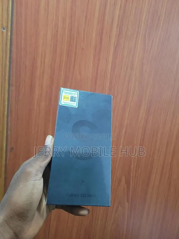 New Samsung Galaxy S22 Ultra 128 GB Black · Photo 1