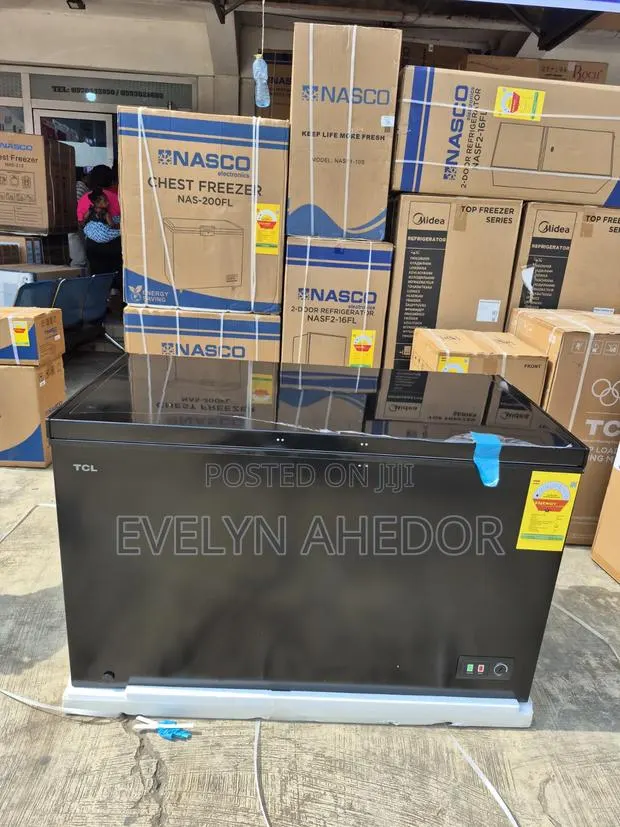 Best Quality of TCL Chest Freezer 380L Available · Photo 1