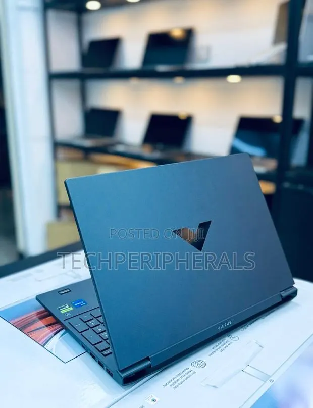 New Laptop HP Victus 16 16GB Intel Core i7 SSD 1T · Photo 1