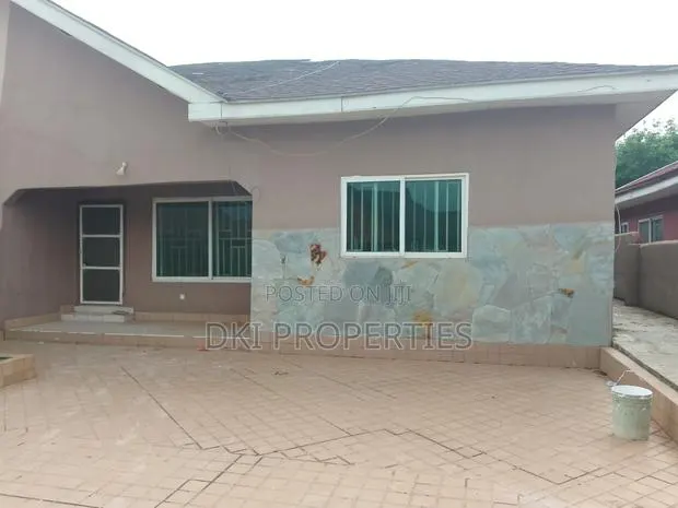 3bdrm House in Dki Properties, Adenta for rent · Photo 1