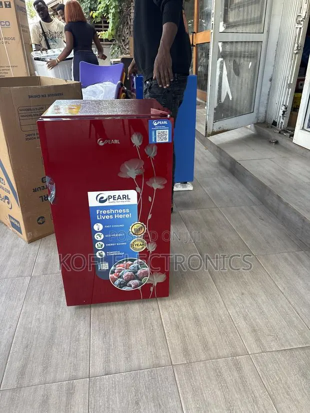 Manual Defrost Pearl 80liters Table Top Fridge · Photo 1