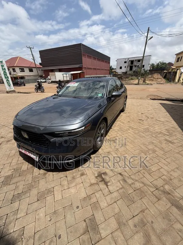 Honda Accord EX CVT 2024 Gray · Photo 1