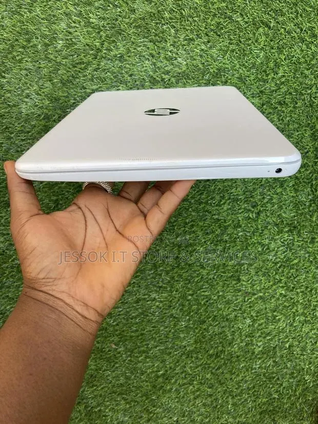 Laptop HP Stream Notebook 8GB Intel HDD 500GB · Photo 1