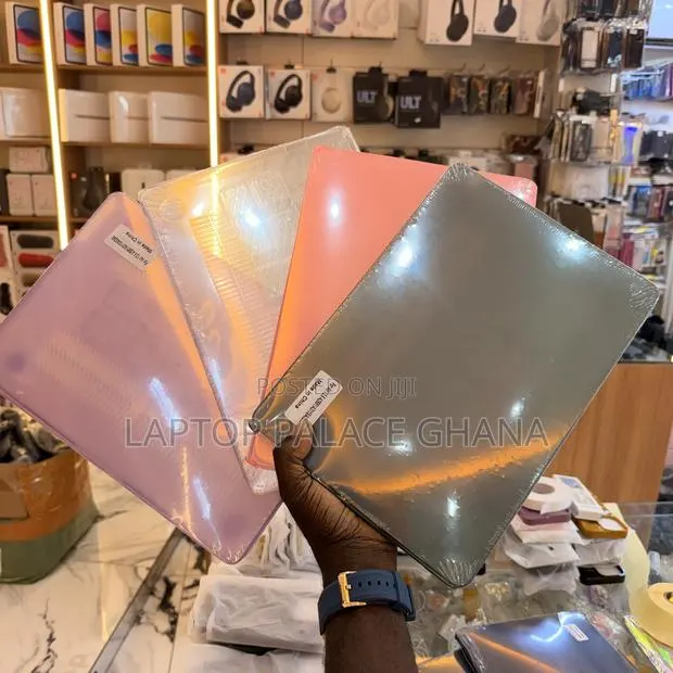 Macbook Transparent Cases for All Macbook Models · Photo 1
