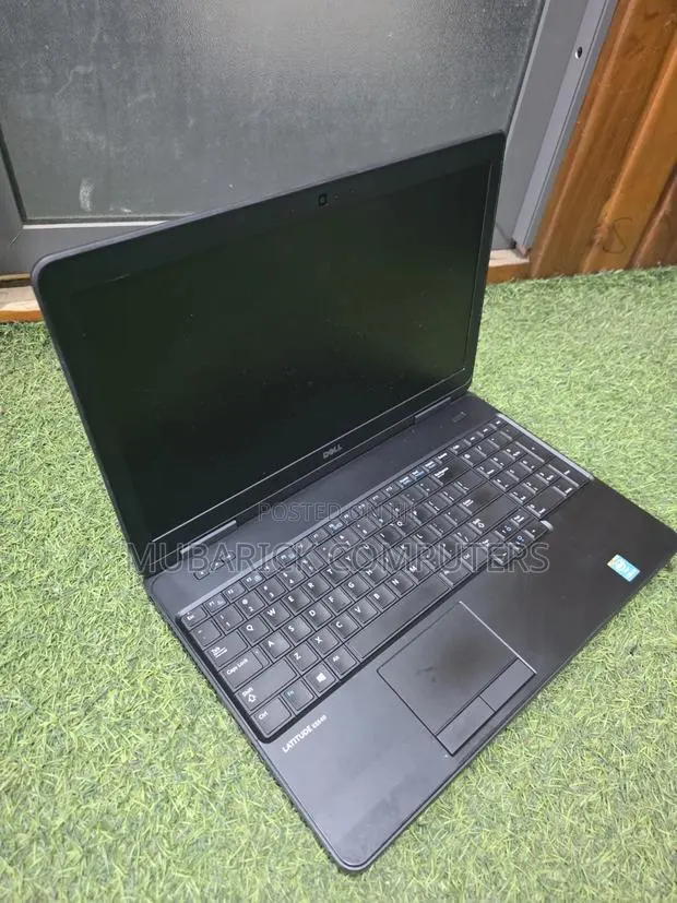 Laptop Dell Latitude 5540 8GB Intel Core i5 HDD 500GB · Photo 1