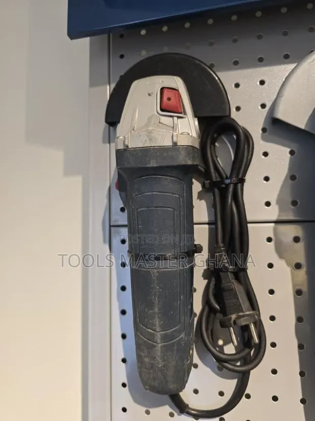 Angle Grinder 700w # 06013a30l1uuu · Photo 1