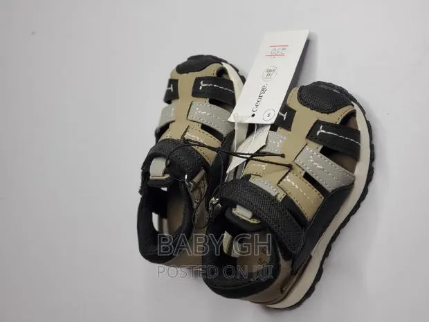 George Gap Sandals · Photo 2