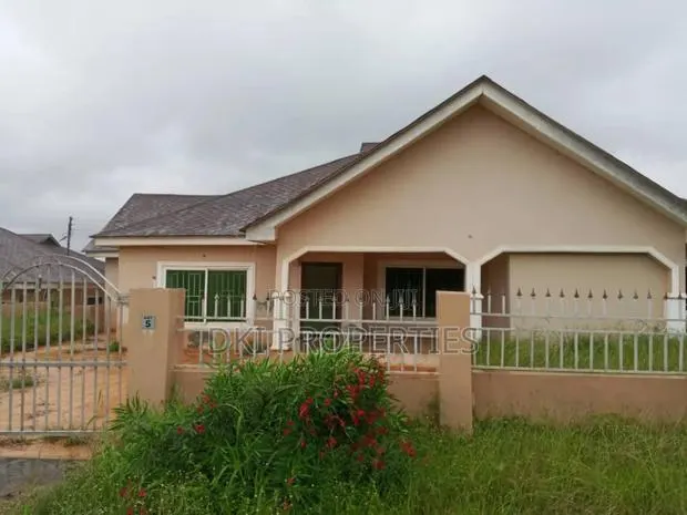 3bdrm House in Dki Properties, Amrahia for sale · Photo 1