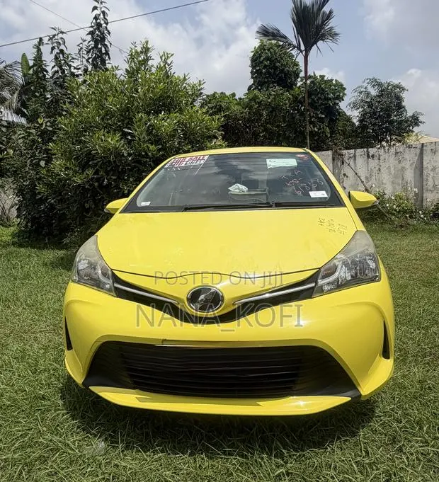 Toyota Vitz 1.3 FWD 3dr 2016 Yellow · Photo 1