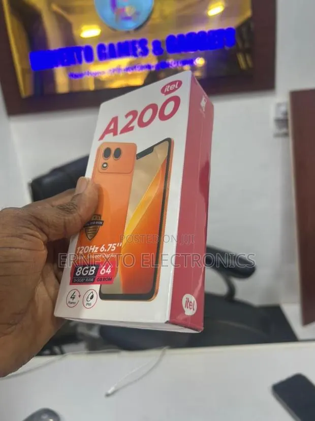 New Itel A200+ 64 GB Yellow · Photo 1