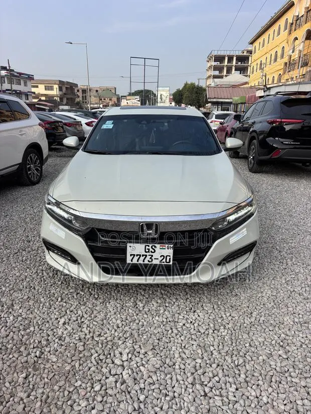 Honda Accord 2018 Ivory · Photo 1