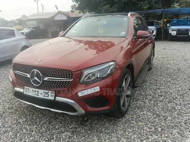 Mercedes-Benz GLC-Class 2016 Red · Photo 1