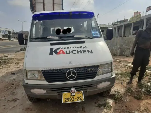 Mercedes-Benz Sprinter 2010 White · Photo 1