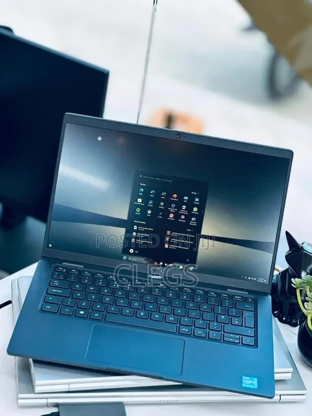 Laptop Dell Latitude 7320 16GB Intel Core i5 SSD 256GB · Photo 1