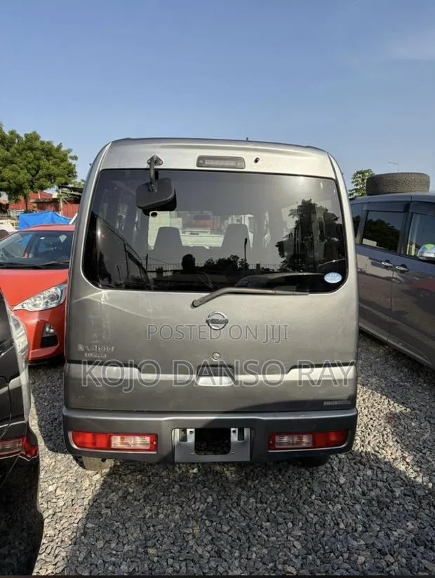Nissan Clipper 2013 Grey · Photo 1