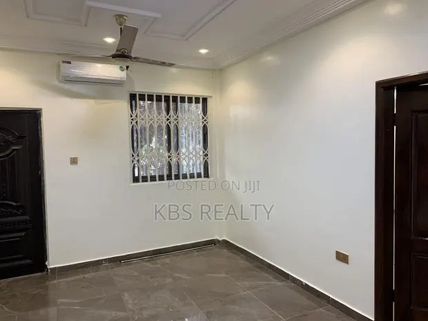 2bdrm Apartment in Ahodwo-Daban, Kumasi Metropolitan for rent · Photo 1