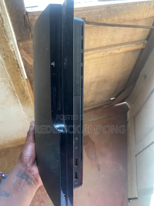 Ps3 Slim With 10 Games Very Neat With All Accessories · Photo 1