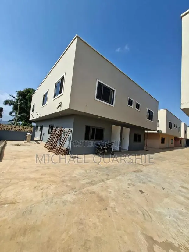 3bdrm House in Adenta, Barrier for rent · Photo 1