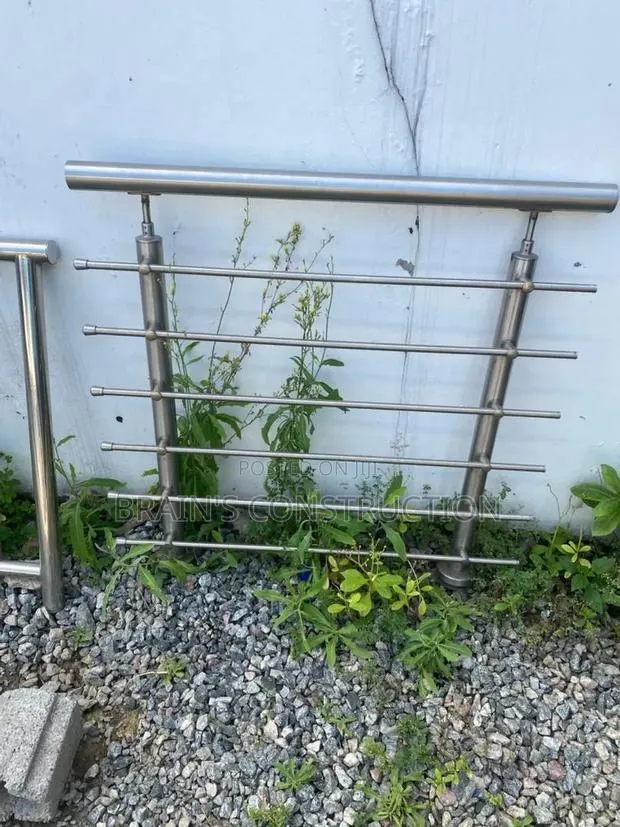 Stainless Steel Railing · Photo 1