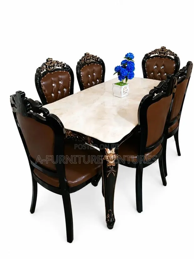 Royal Dining Table · Photo 1