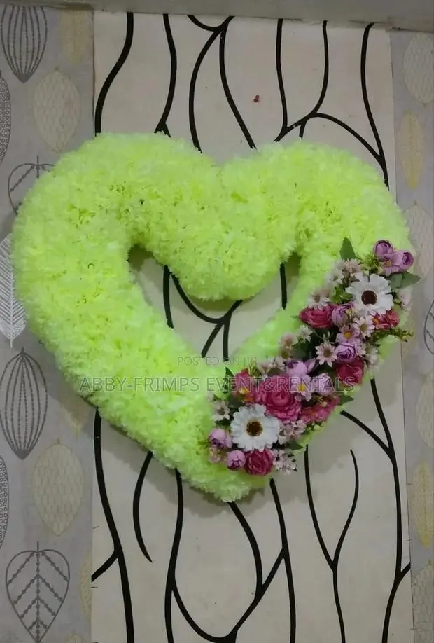 Artificial Funeral Wreath · Photo 1