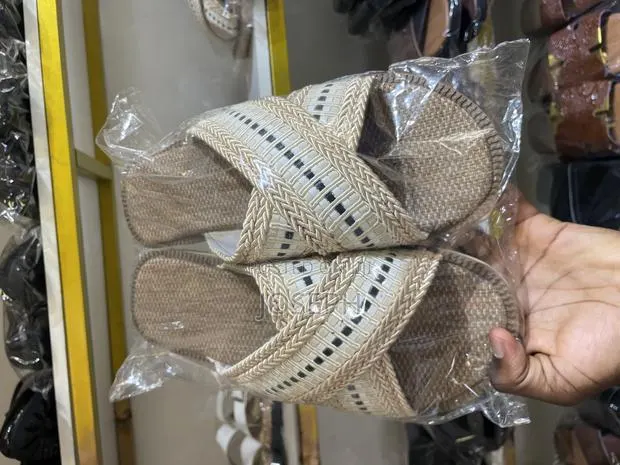Men Knitted Slippers · Photo 1