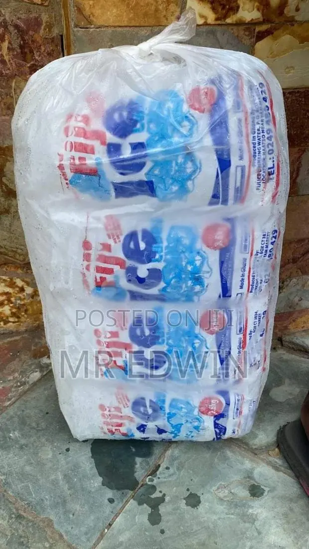Ice Cubes And Dry Ice · Photo 1