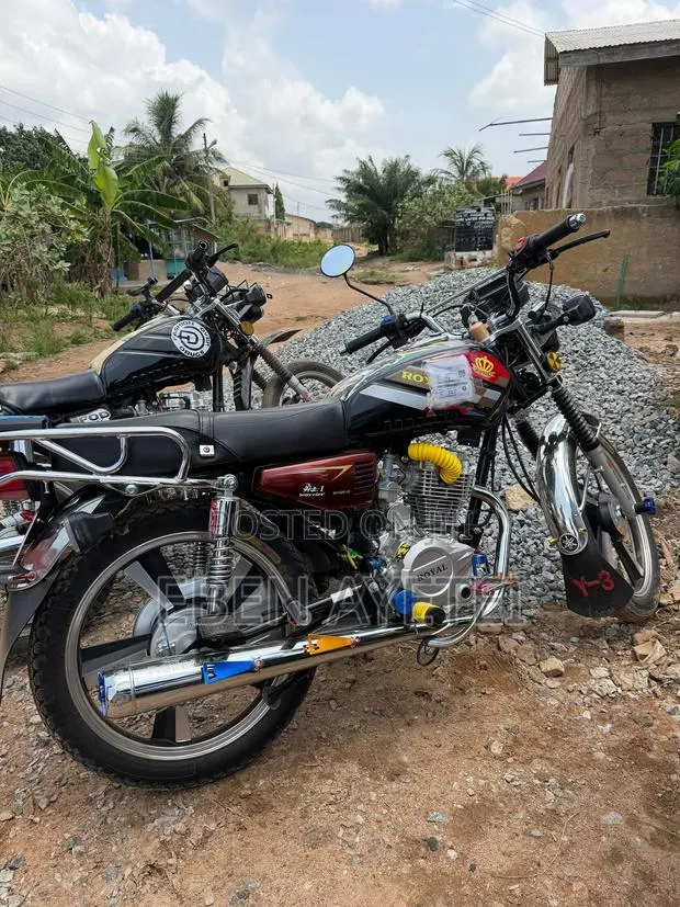 New Royal RY125 2026 Black · Photo 1