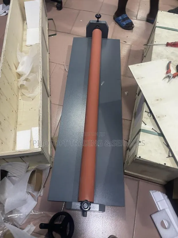 1000mm Manual Cold Laminator · Photo 3