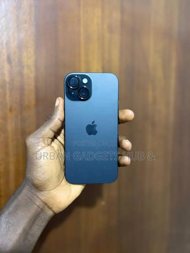 Apple iPhone 15 128 GB Black · Photo 1