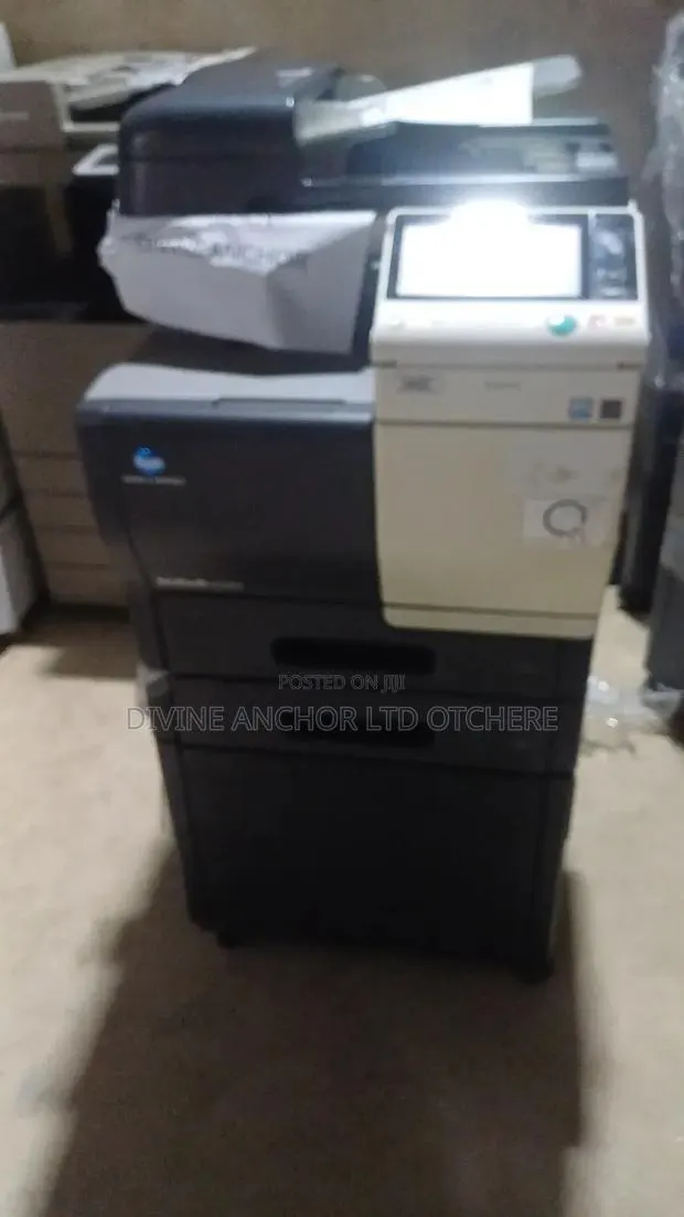 Konica C3351 Printer Copier · Photo 1