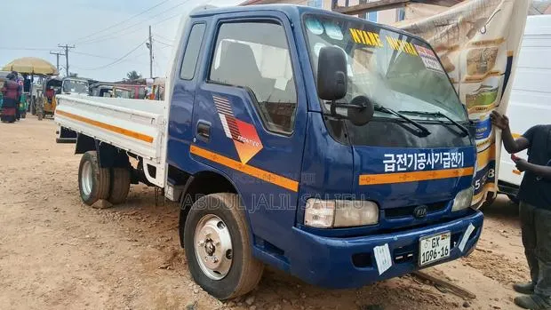 Kia Frontier 1.5 · Photo 1