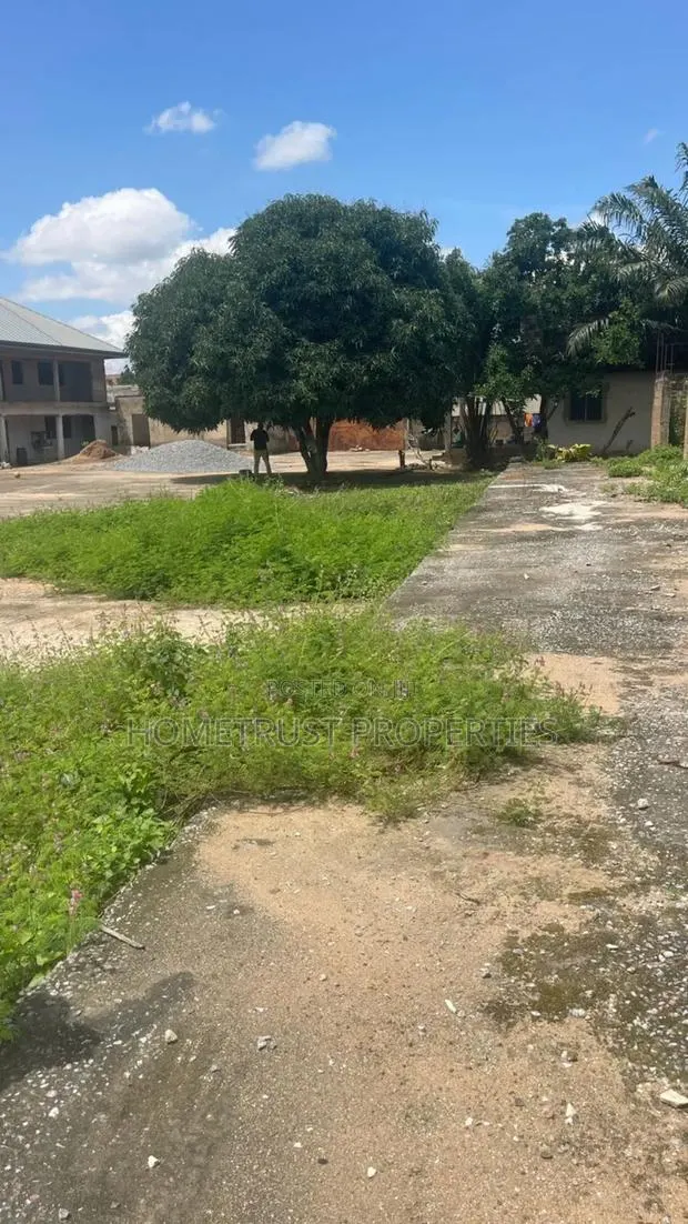 Uncompleted School for Sale at Ablekuma Ga Odumase · Photo 1