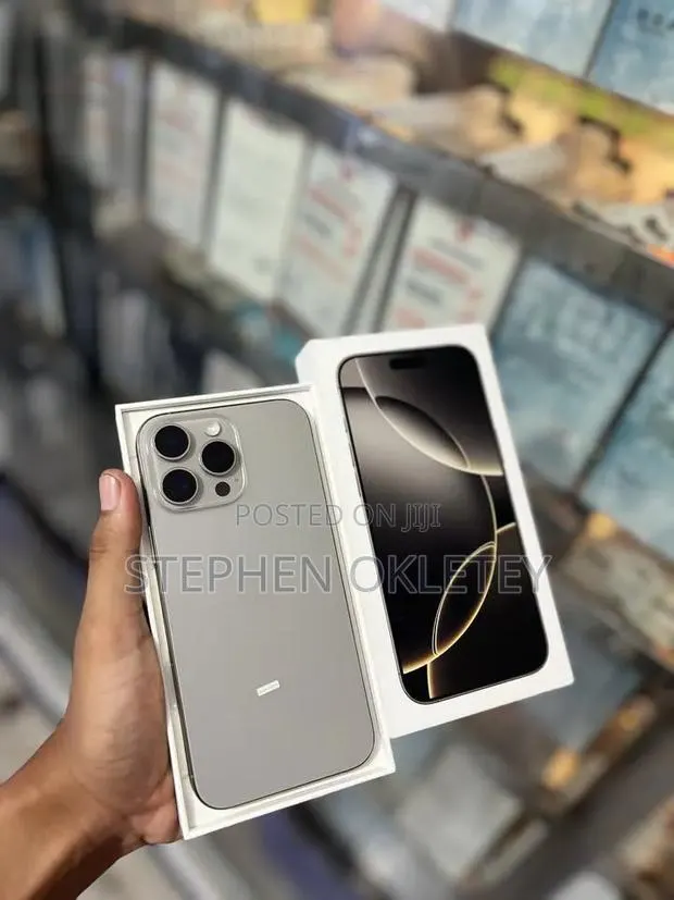 New Apple iPhone 15 Pro Max 256 GB Silver · Photo 1