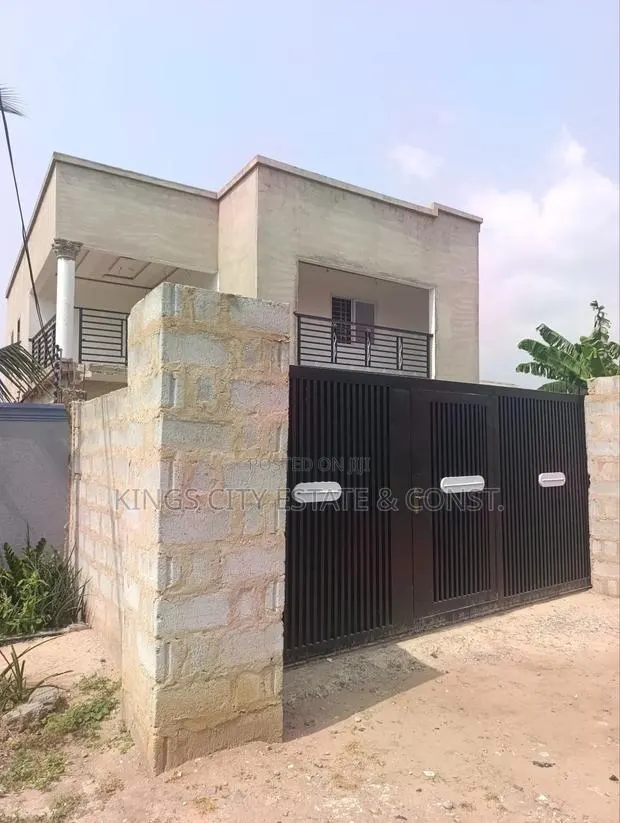 4bdrm House in West Home Restaurant, Pokuase for sale · Photo 1