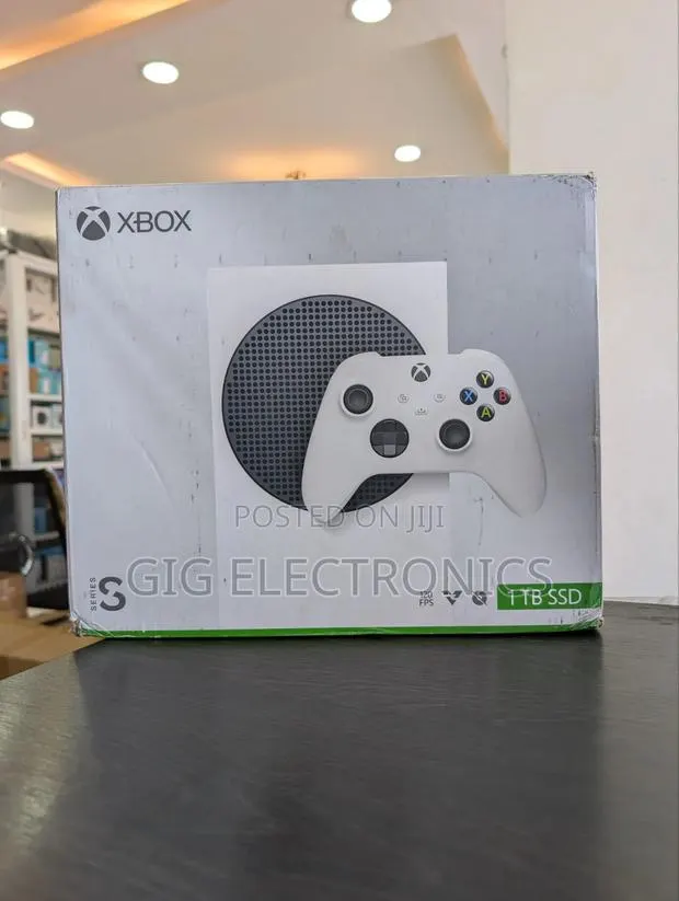 Xbox Series S 1TB SSD - All Digital Gaming Console · Photo 1