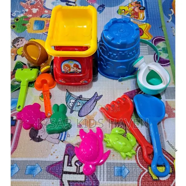 Beach Toy Truck With More Amazing Things · Photo 1