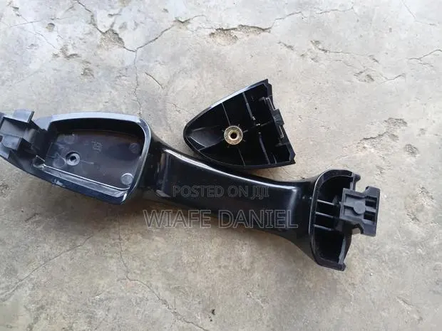 Toyota Corolaa 2009-2020 Inside and Outside Door Opener · Photo 1