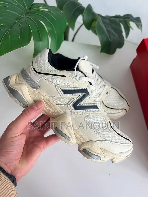 Mew Balance 9060 · Photo 1