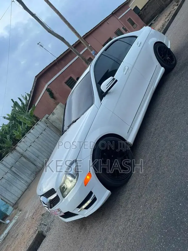 Mercedes-Benz C250 2013 White · Photo 1