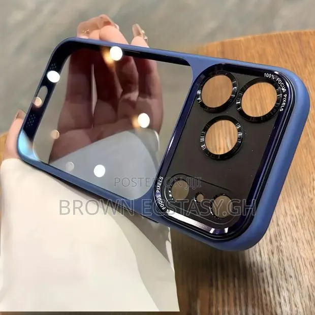 iPhone 17/18 Pro Max Two Toned Translucent Case · Photo 1
