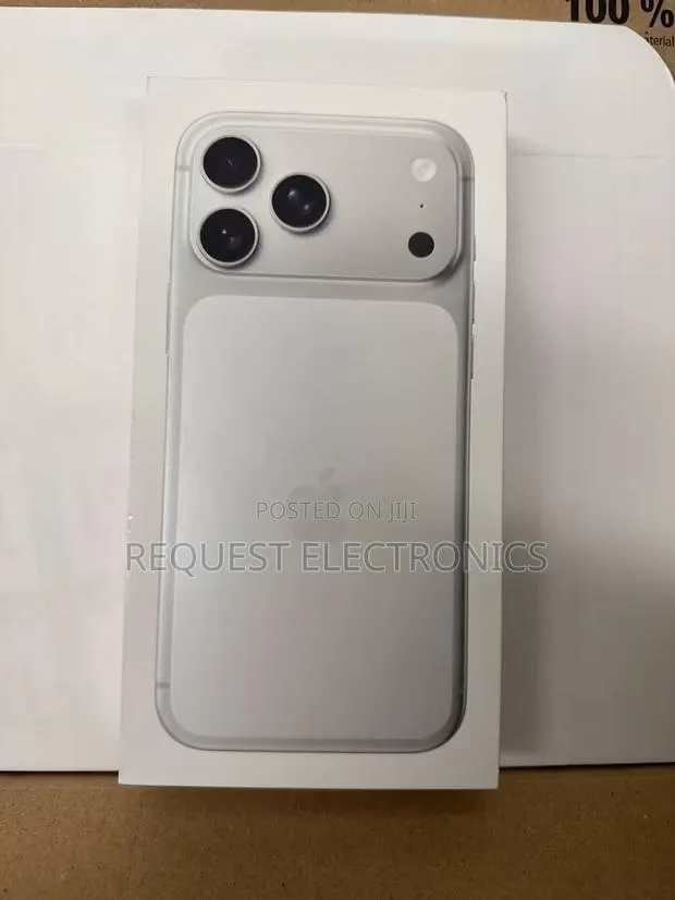 New Apple iPhone 17 Pro Max 1 TB Silver · Photo 1