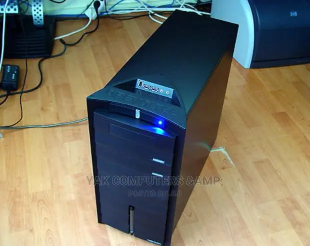 Desktop Computer Gigabyte GB-BACE-3160 8GB Intel Core I5 HDD 500GB · Photo 1