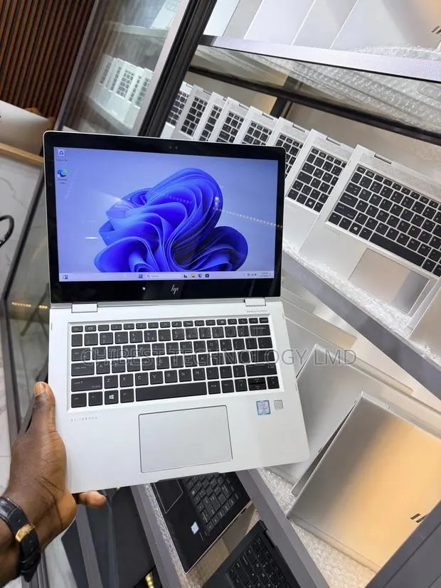 Laptop HP EliteBook X360 1030 G2 8GB Intel Core i5 SSD 256GB · Photo 1